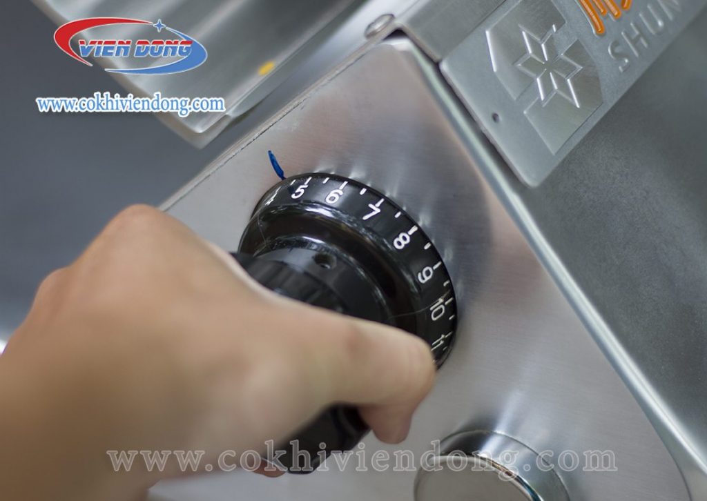 Máy cắt thịt đông 