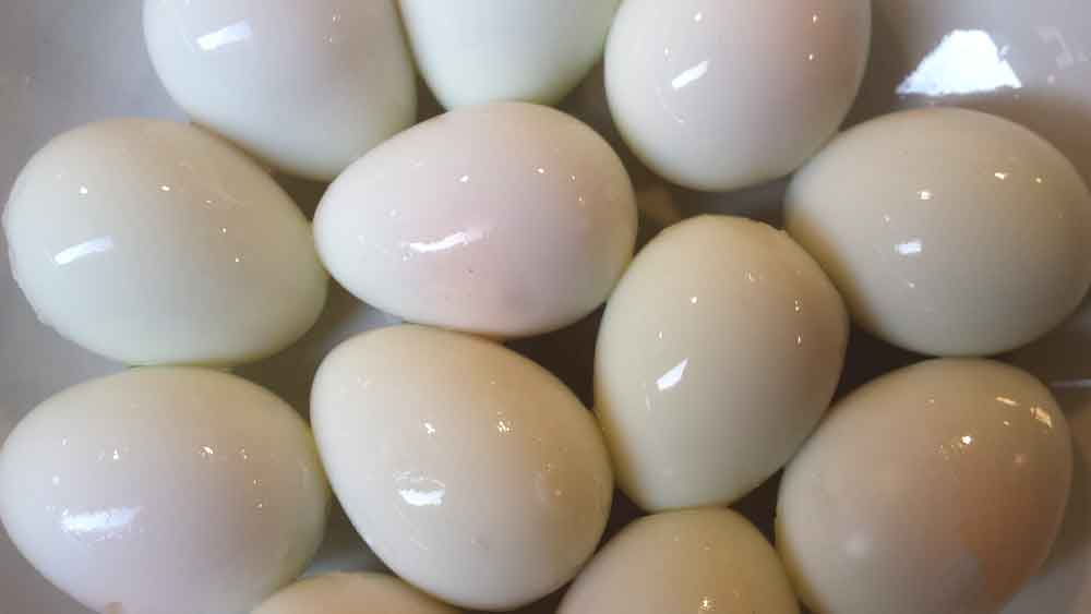 Máy lột trứng cút